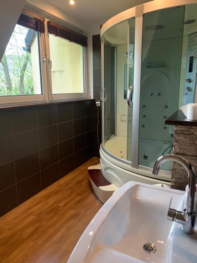 זקופאנה Pokoje Sunshine World Suites מראה חיצוני תמונה
