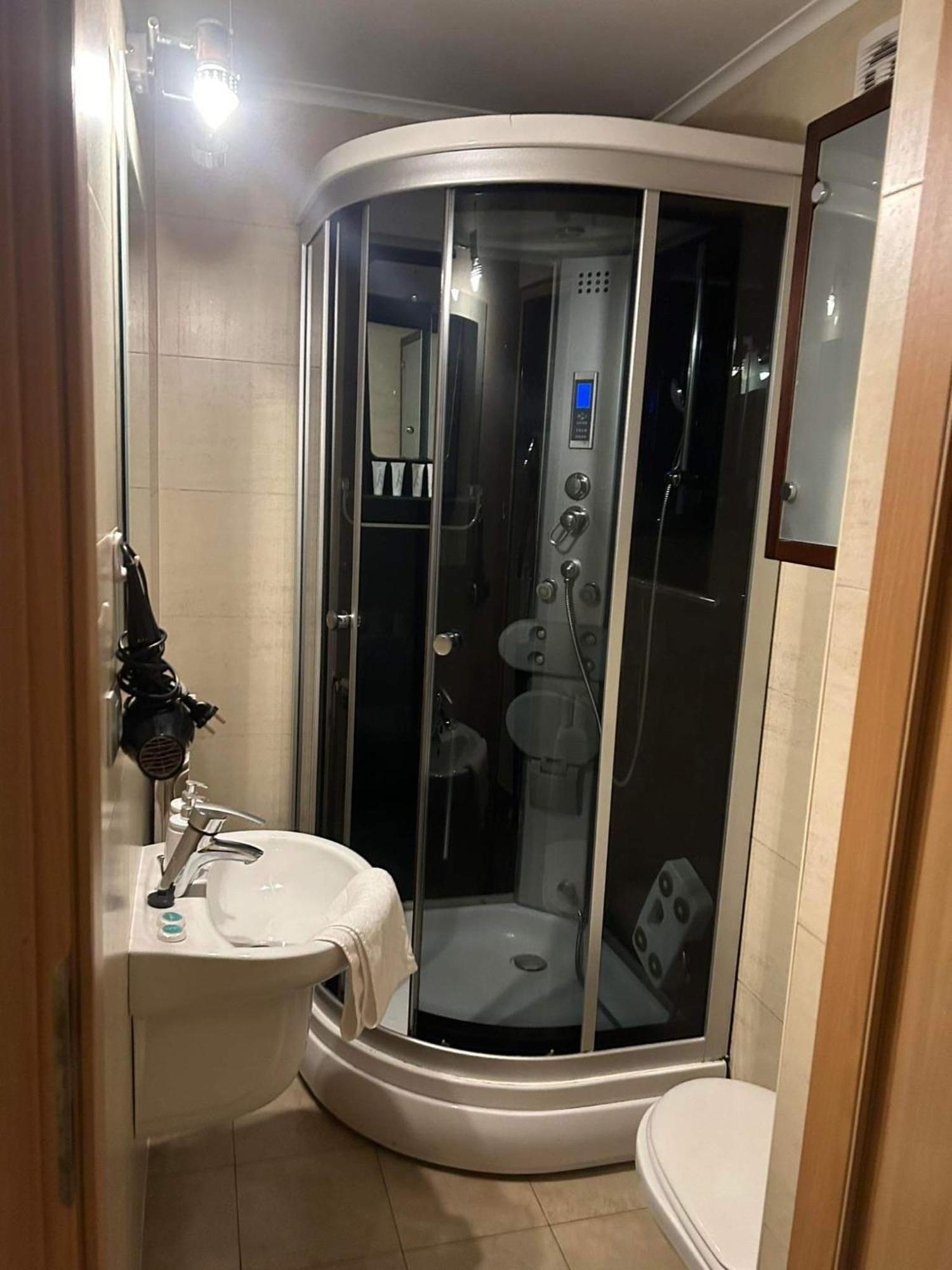 זקופאנה Pokoje Sunshine World Suites מראה חיצוני תמונה